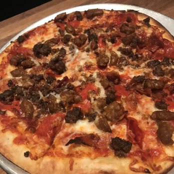 Yard House - Carnivore pizza - Bars Near Me - Dedham, Massachusetts Yard House - Carnivore pizza - Bars Near Me - Dedham, Massachusetts
