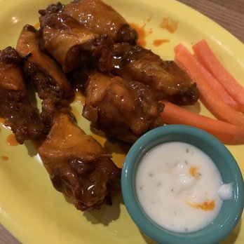 Cutlass Grille - Hot Wings with Ranch - Caribbean Near Me - Chesapeake, Virginia