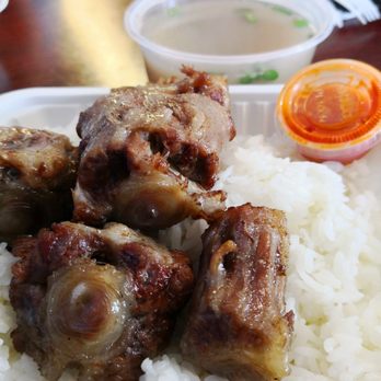 Top Restaurant - Fried Oxtail with Oxtail Soup - Indonesian Near Me - Pasadena, California