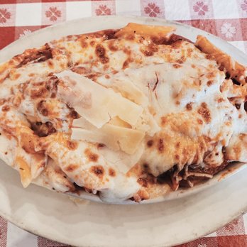 Vinny Vanucchi's - Auntie Gracie 's Sausage Ragu - Italian Near Me - Dubuque, Iowa Vinny Vanucchi's - Auntie Gracie 's Sausage Ragu - Italian Near Me - Dubuque, Iowa