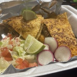 Birria Quesadilla con Consome