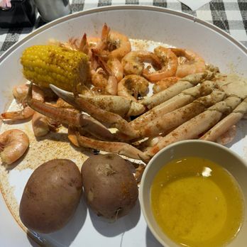 Flying Fish - 1/2 Lb. Shrimp & 1/2 Lb. Snow Crab - Seafood Near Me - Memphis, Tennessee Flying Fish - 1/2 Lb. Shrimp & 1/2 Lb. Snow Crab - Seafood Near Me - Memphis, Tennessee