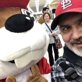 Buc-ee's - Met Buc-ee finally.lol - Convenience Stores Near Me - Richmond, Kentucky