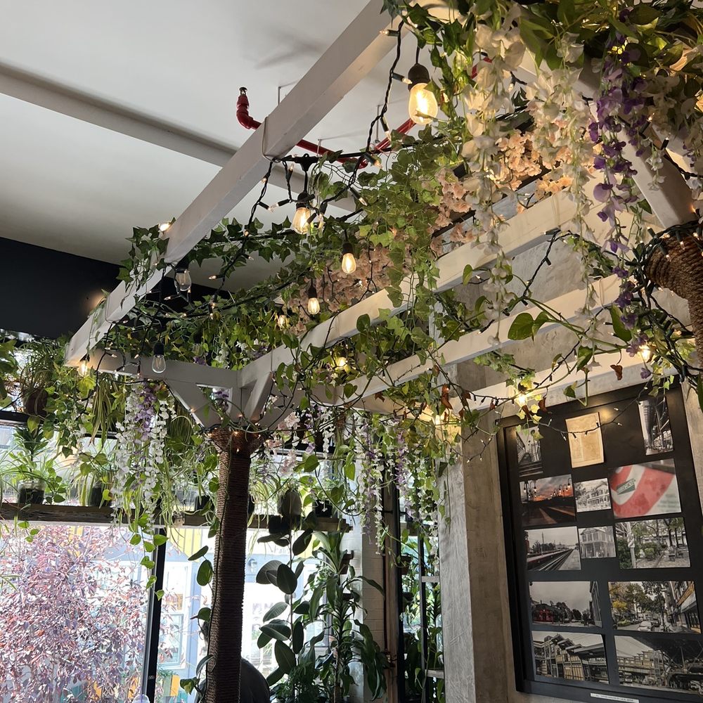 Bee Cafe - Cafes Near Me - Woodside, New York Bee Cafe - Cafes Near Me - Woodside, New York