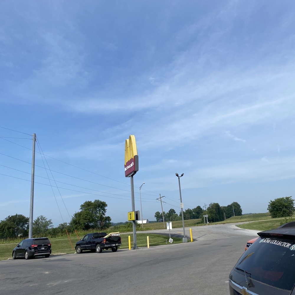 McDonald's - cars parked in a parking lot - Fast Food Near Me - Mitchell, Indiana McDonald's - cars parked in a parking lot - Fast Food Near Me - Mitchell, Indiana