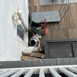 The Inn at Old Harbor - Looking down at trash, Not so nice
