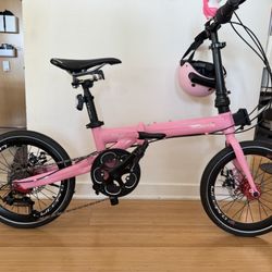 Caltrain Bike Station - Daughters bike