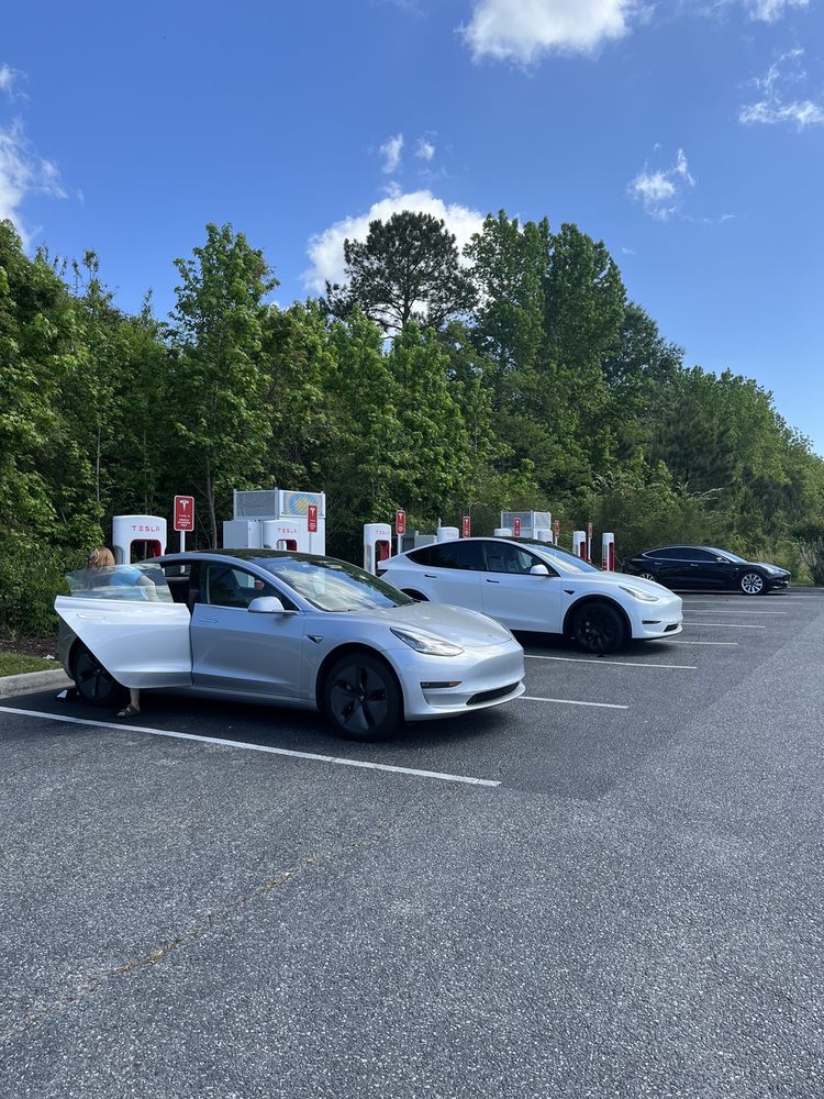 TESLA SUPERCHARGER Updated August 2024 810 US17, Yemassee, South