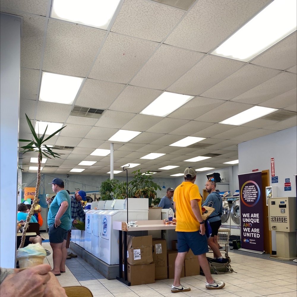 LANDMARK LAUNDRY Updated August 2024 605 N Main St, Charles City