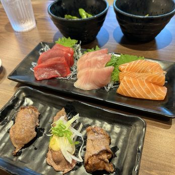 Waka Sakura - Wagyu nigiri and assorted sashimi - Conveyor Belt Sushi Near Me - Irvine, California Waka Sakura - Wagyu nigiri and assorted sashimi - Conveyor Belt Sushi Near Me - Irvine, California