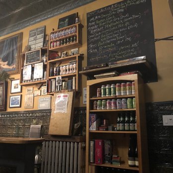 Ed's Elbow Room - Games to play - Beer Bar Near Me - New York, New York
