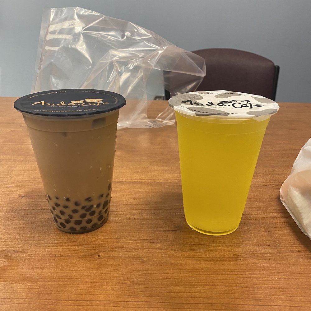 Anda Cafe - Iced Milk Tea w. Tapioca & Fresh Mango Yakult - Bubble Tea Near Me - Flushing, New York
