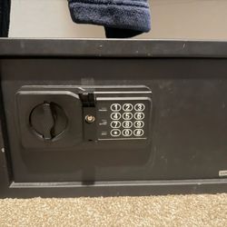 Lifesaver Safe and Lock - When the batteries on a safe like this die, the only way in is with a key. If you don't have a key you need me.