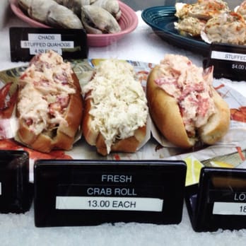 James Hook & Co - Regular lobster roll ($15), crab roll ($13), large lobster roll ($18) - Seafood Near Me - Boston, Massachusetts