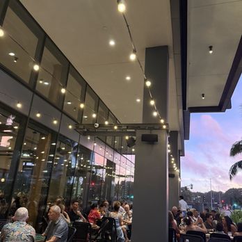 Merriman's Honolulu - Outdoor seating - Hawaiian Near Me - Honolulu, Hawaii Merriman's Honolulu - Outdoor seating - Hawaiian Near Me - Honolulu, Hawaii