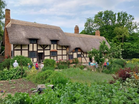 Anne Hathaway's Cottage by null