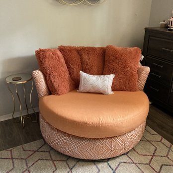 Edgar's Upholstery & Fabrics - After - Furniture Reupholstery Near Me - Smyrna, Georgia