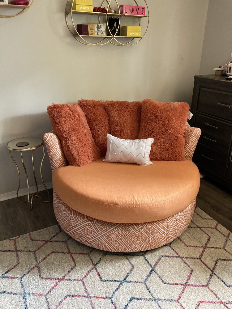 EDGAR’S UPHOLSTERY & FABRICS Updated October 2024 24 Photos & 17