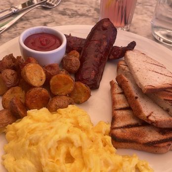 Lemon Grove - Hollywood breakfast w/ gf toast - Cocktail Bars Near Me - Los Angeles, California