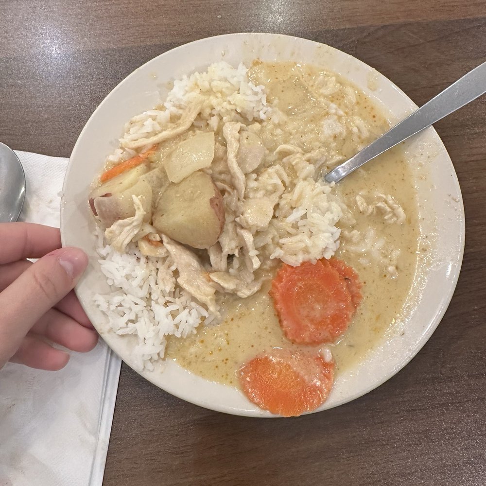 Aroon Thai Kitchen - Yellow Curry & Rice - Thai Near Me - Murray, Utah