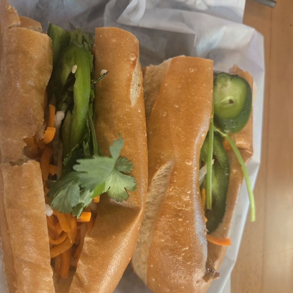Wrap N Roll - Tofu banh mi - Vietnamese Near Me - Albuquerque, New Mexico Wrap N Roll - Tofu banh mi - Vietnamese Near Me - Albuquerque, New Mexico
