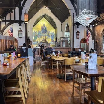 7 Hills South - Cool interior in this decommissioned church - Brewpubs Near Me - Clinton, Iowa