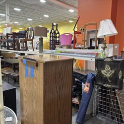 Goodwill - Roseville: County Road B