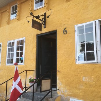 Bistro Bispegården - Restaurants Near Me - Kalundborg, 85