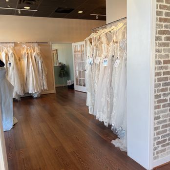 White Lace and Promises - Bridal Near Me - Knoxville, Tennessee White Lace and Promises - Bridal Near Me - Knoxville, Tennessee
