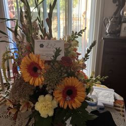 D & D Floral Design - 2025 Mothers Day flowers