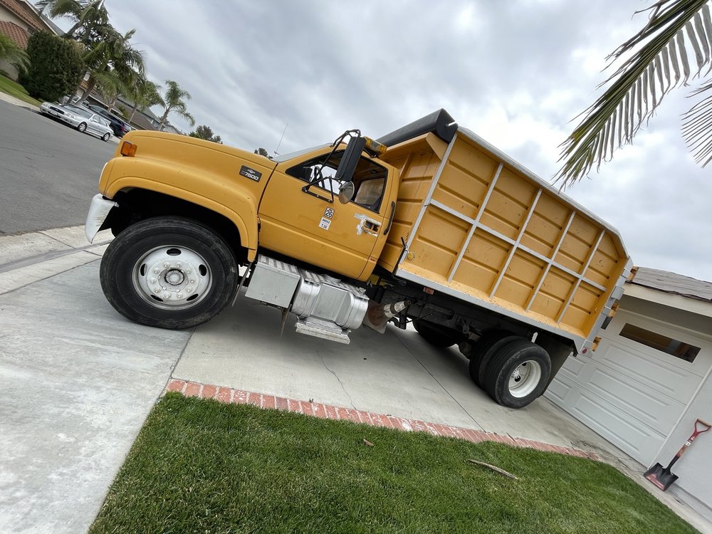 Slide of Vedders Demolition & Hauling