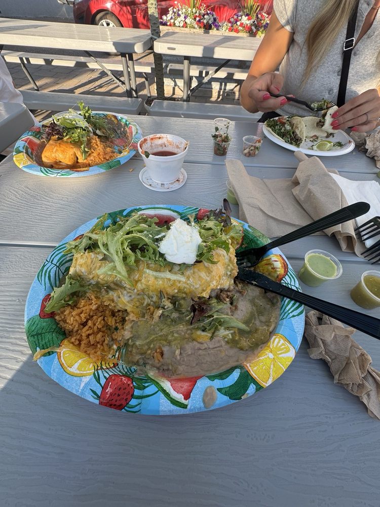 Taqueria Pelayo Logo