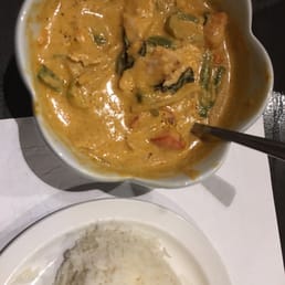 Red Curry Chicken with White Rice