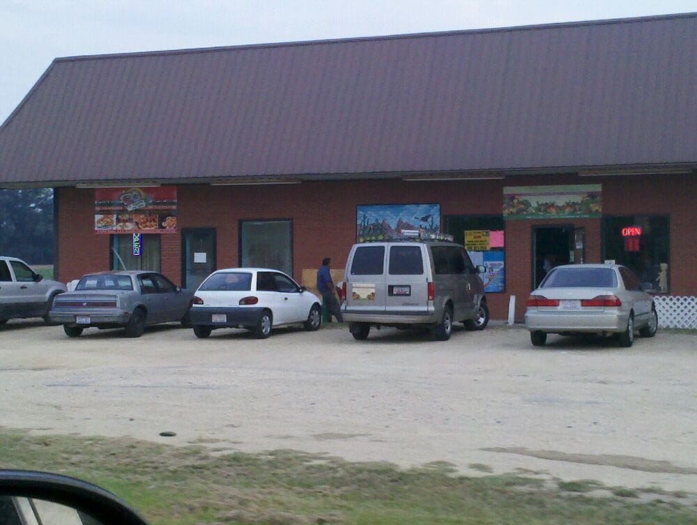 El Tianguies Mexican Store & Restaurant