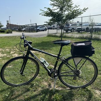 Summer Feet Cycling - A comfortable bike, spot for water and a pack to put belongings. - Tours Near Me - Portland, Maine Summer Feet Cycling - A comfortable bike, spot for water and a pack to put belongings. - Tours Near Me - Portland, Maine