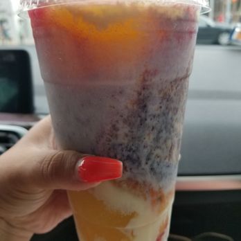 La Vecina - Slushy Sangria - Cocktail Bars Near Me - Astoria, New York La Vecina - Slushy Sangria - Cocktail Bars Near Me - Astoria, New York