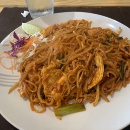 Pad King with Chicken Pad King with Chicken