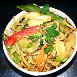 Savourie Streets Food Truck - Thai Sesame Noodles with a sweet and spicy peanut sauce and Fresh veggies