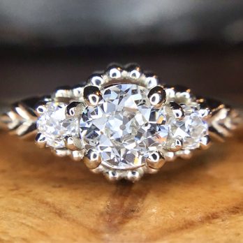 Silverado Jewelry Gallery - Jewelry Near Me - Bend, Oregon Silverado Jewelry Gallery - Jewelry Near Me - Bend, Oregon