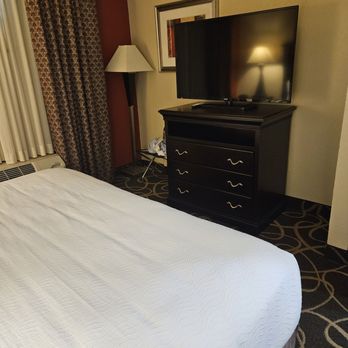 Best Western Plus Eau Claire Conference Center - Bedroom - Hotels Near Me - Eau Claire, Wisconsin Best Western Plus Eau Claire Conference Center - Bedroom - Hotels Near Me - Eau Claire, Wisconsin