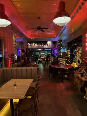 Negroni Bistro & Sushi Bar by null