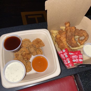 AMC DINE-IN Menlo Park 12 - Chicken tenders and popcorn chicken - Cinema Near Me - Edison, New Jersey AMC DINE-IN Menlo Park 12 - Chicken tenders and popcorn chicken - Cinema Near Me - Edison, New Jersey