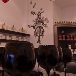 Le Bistro de la Beauté - les verres olfactifs, un des atouts du bistro!