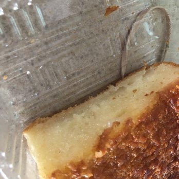 David's Cafe - a piece of cake in a plastic container - Cafes Near Me - Waipahu, Hawaii