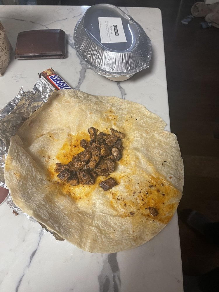 CHIPOTLE MEXICAN GRILL 15 Reviews 465 E Main St, Westfield