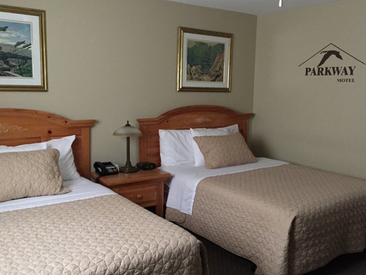Parkway Motel by null