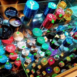 Hawaiian Honey Island Boutique & Smoke