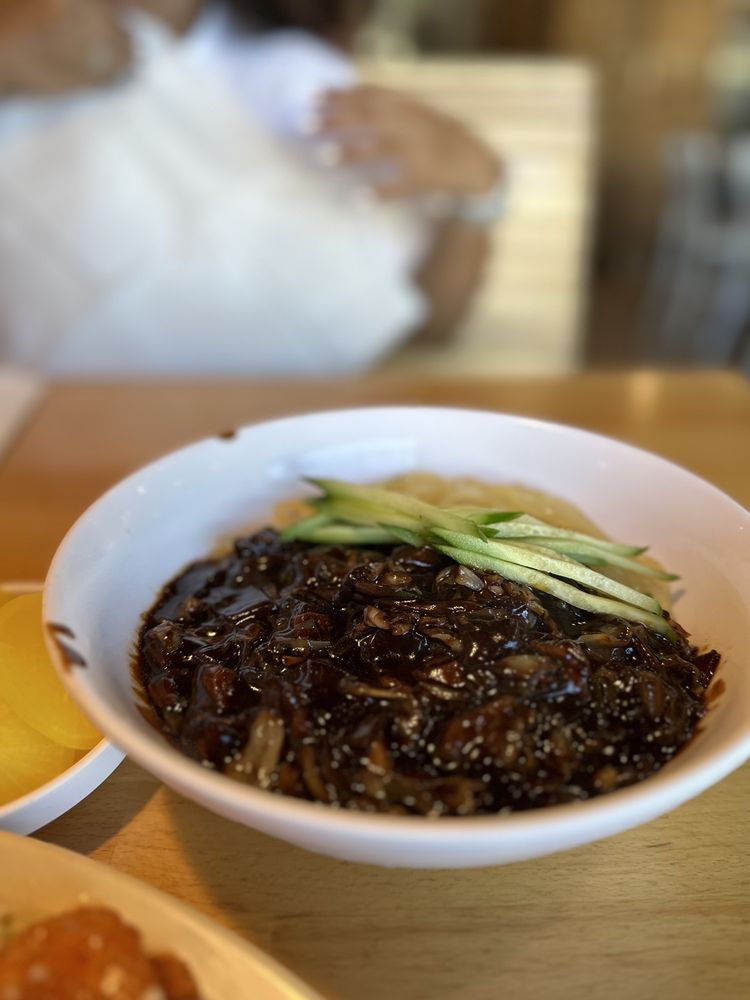 Paik's Noodle