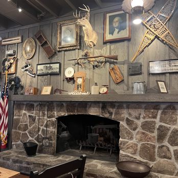 Cracker Barrel Old Country Store - American Near Me - Sterling, Virginia Cracker Barrel Old Country Store - American Near Me - Sterling, Virginia
