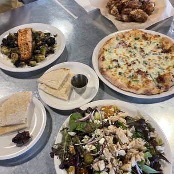 Flyover Brewing Company - Salmon, wings, pizza, salad... can't go wrong!!! It's all amazing ! - Breweries Near Me - Scottsbluff, Nebraska